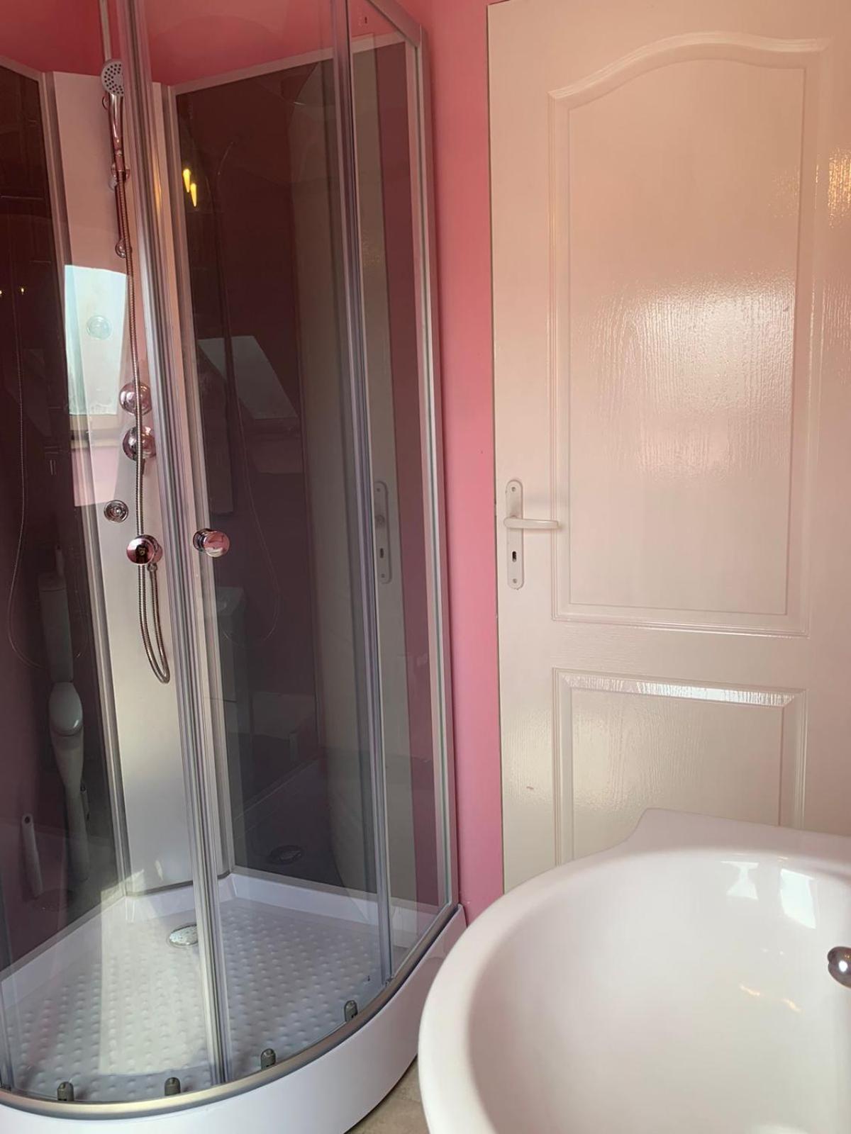 Studio Meuble Dans Une Maison Limay Extérieur photo