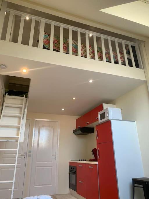 Studio Meuble Dans Une Maison Limay Extérieur photo